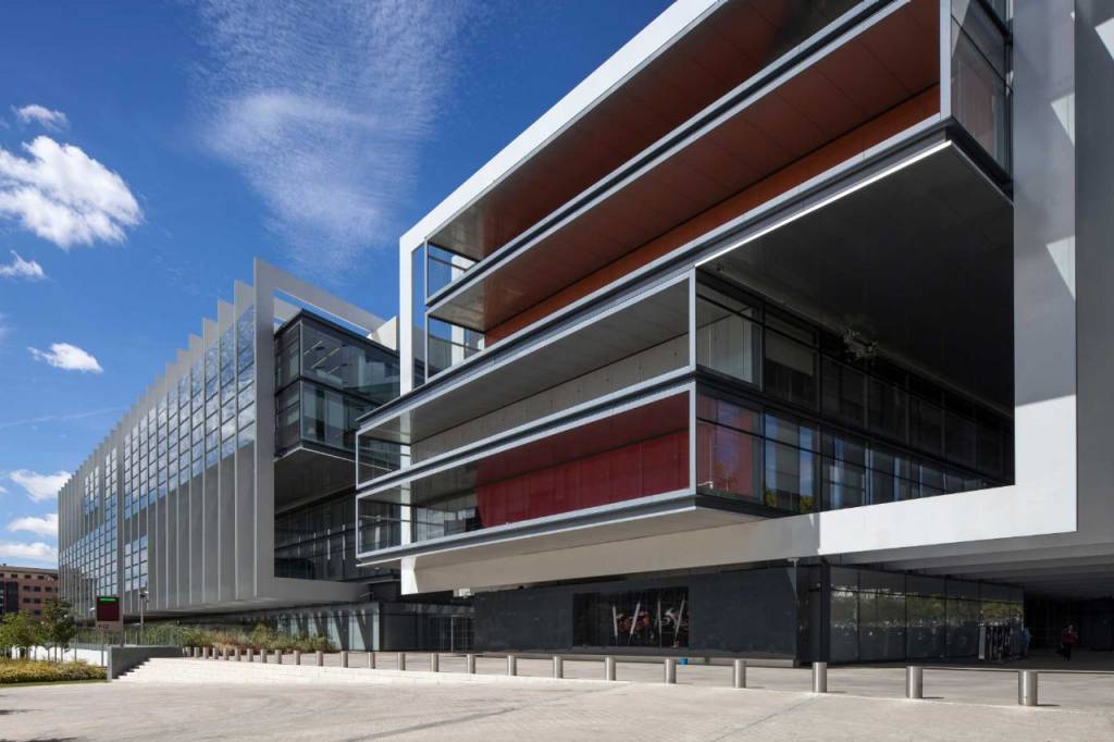 Panoramic view of the Repsol Campus building